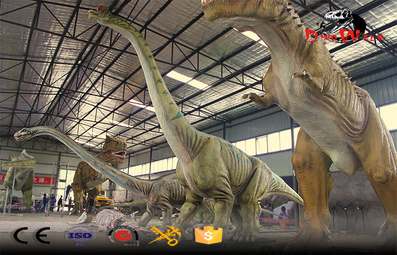 some big dinosaur models are being produced for dinosaur park