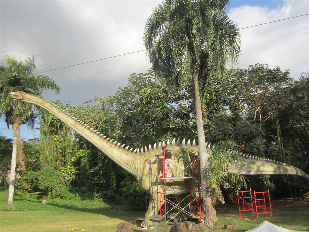 Dominica's Spectacular Life-Size Dinosaurs Exhibition