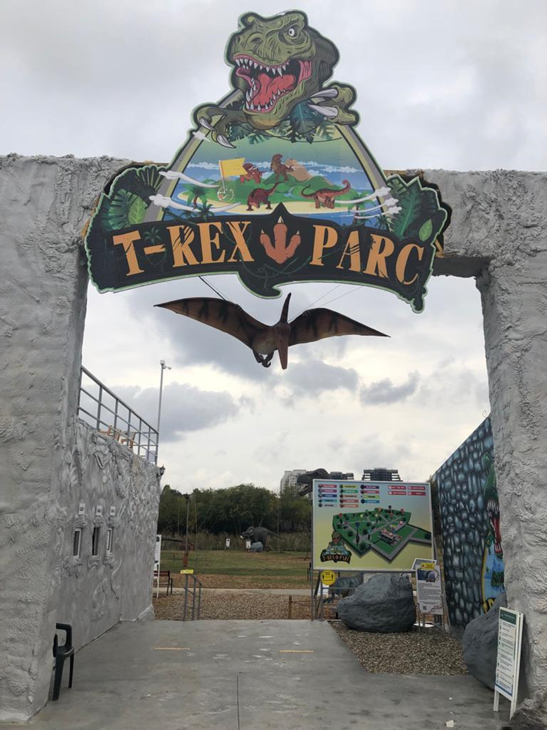 Experience the Mesmerizing World of Dinosaurs at Romania's Jurassic Park Animatronic Dinosaurs Exhibition