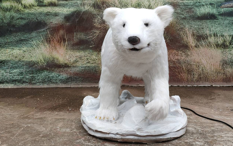 Realistic Life Size Animatronic Polar Bear Model for Theme Park