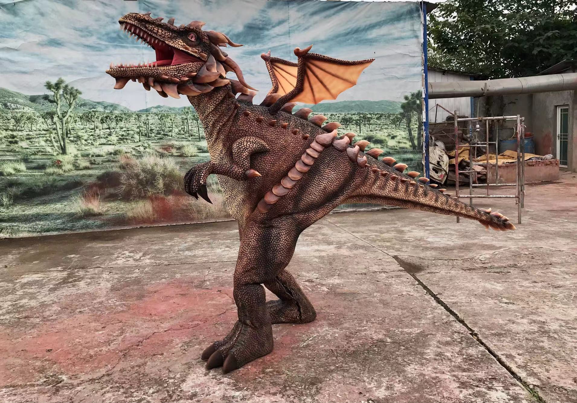 Fantastic Realistic animatronic walking dragon costume