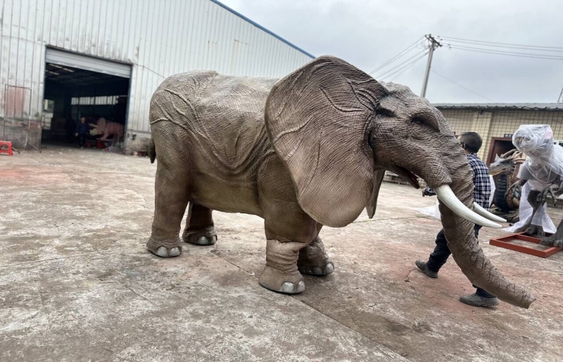 Realistic walking animatronic animal elephant costume Realistic walking animatronic animal elephant costume