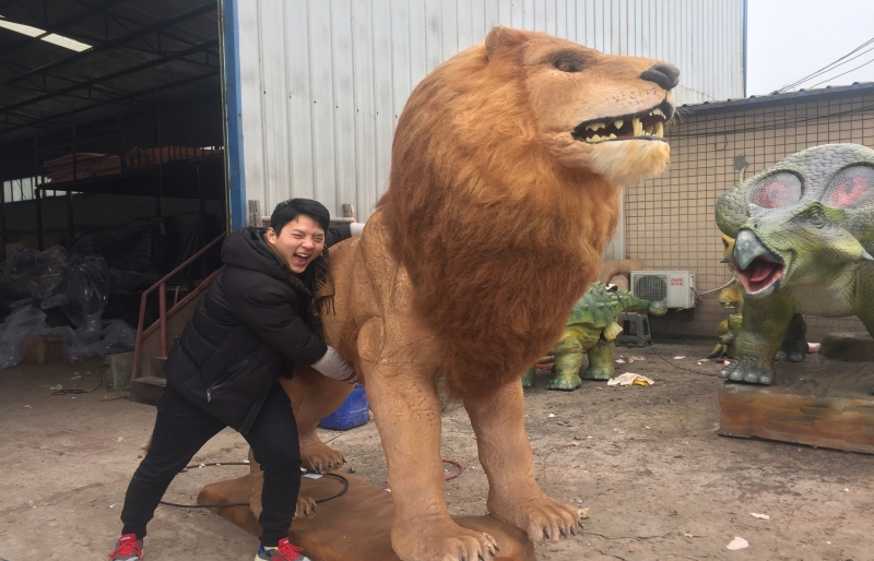 Realistic Life Size Artificial Animatronic Animal Model with Vivid Appearance:The Charm Beyond Reality