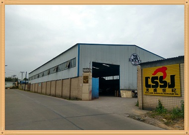 animatronic dinosaur simulation real lifesize model Triceratops