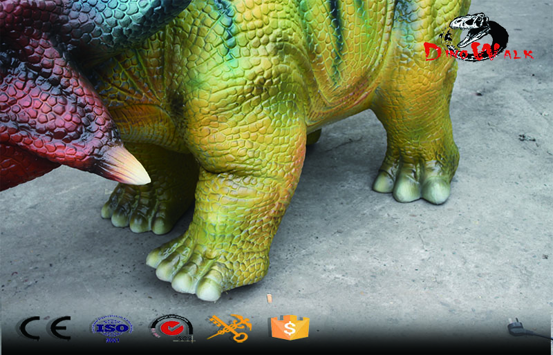 walking simulation dinosaur Triceratops ride for entertain walking simulation dinosaur Triceratops ride for entertain