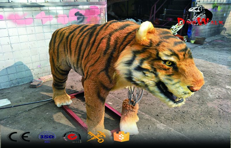 Cool Looking Customized Animatronic Tiger With Gear on the Side
