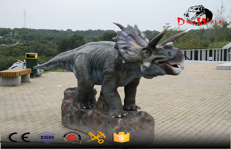 cute baby Triceratops animatronic dinosaur with movement simulation cute baby Triceratops animatronic dinosaur with movement simulation